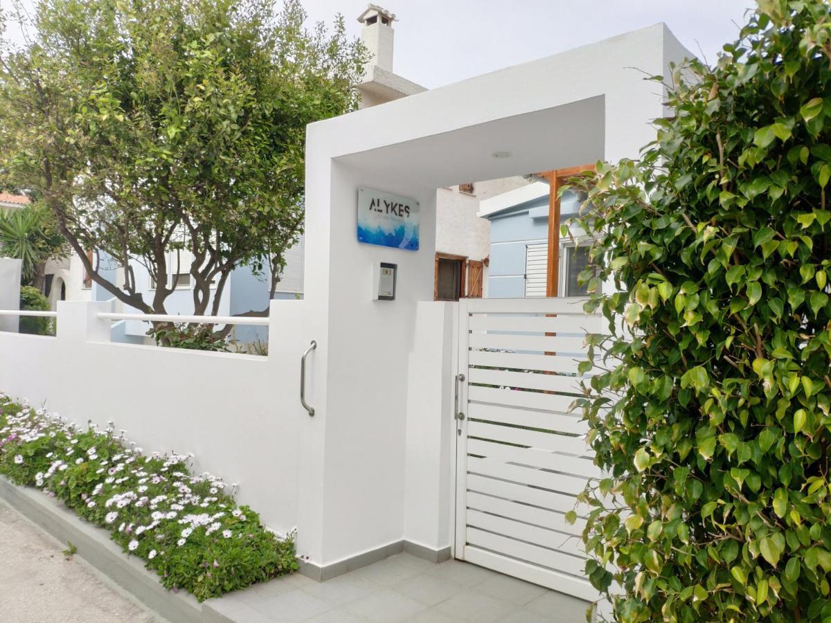 Alykes House Near The Sea Vila Loútsa Exterior foto