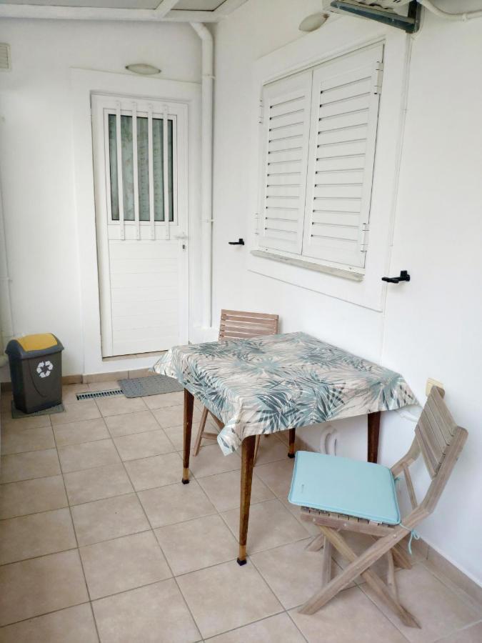 Alykes House Near The Sea Vila Loútsa Exterior foto